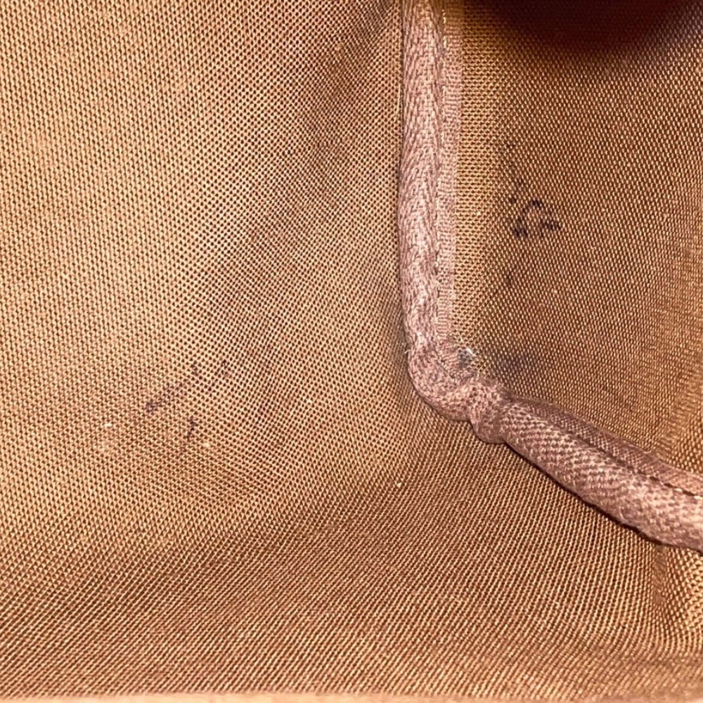 Authentic Louis Vuitton speedy 25 with dust bag, lock, and key - Picture 14 of 14